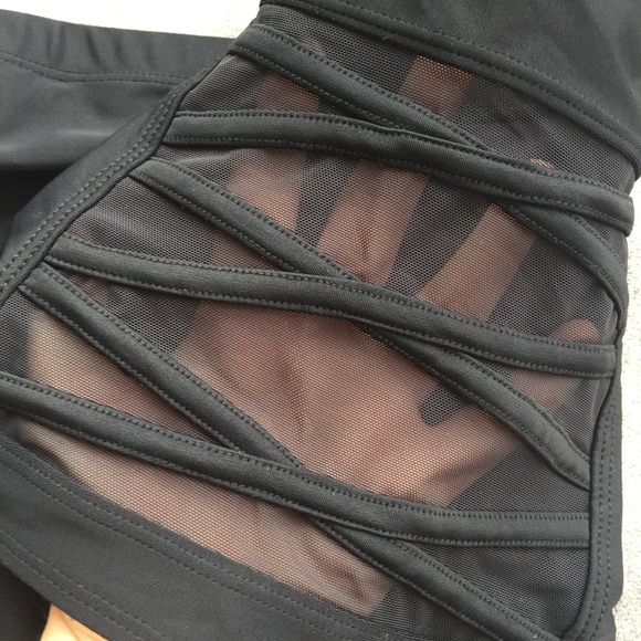 Black Lattice Front Wireless Bikini Set - Picture 6 of 8